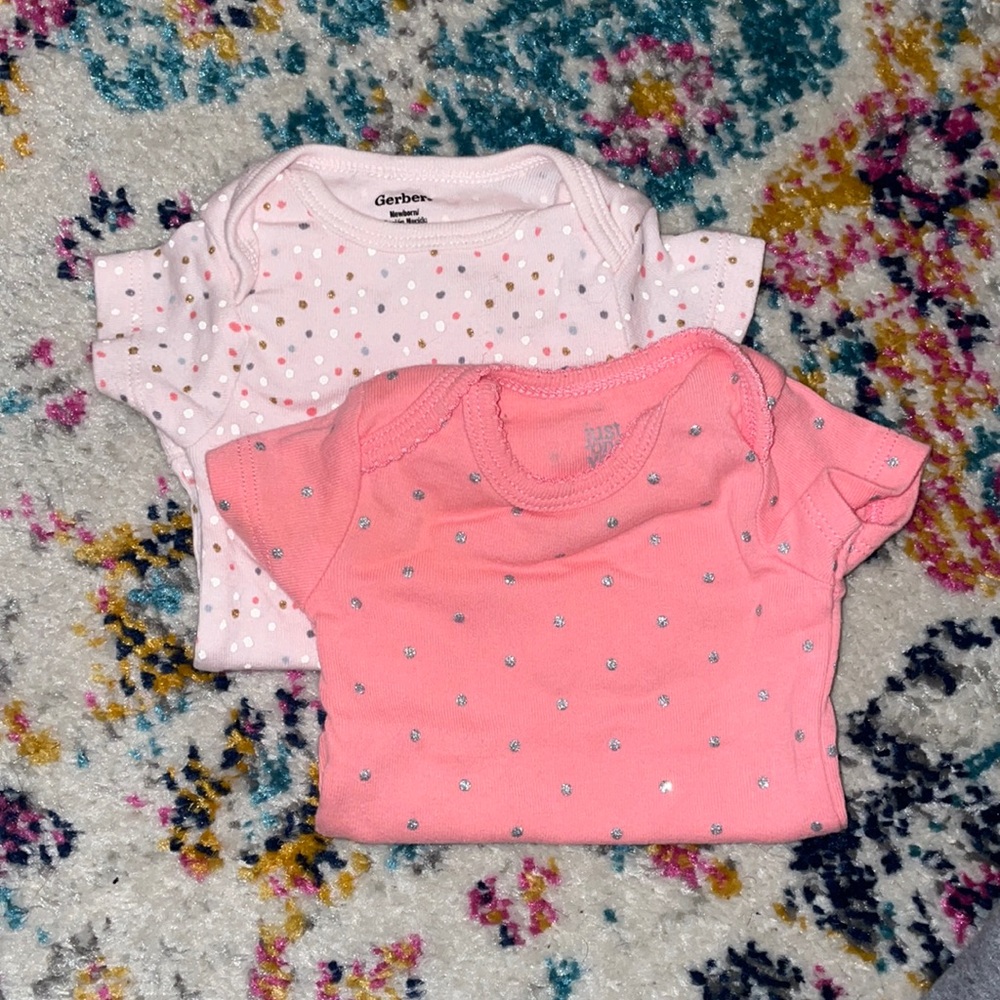 Baby girl short sleeve onesies